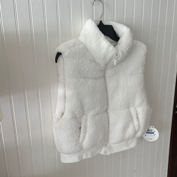 New! Planet Heart Off White Faux Fur Vest sz XL - Picture 4 of 12